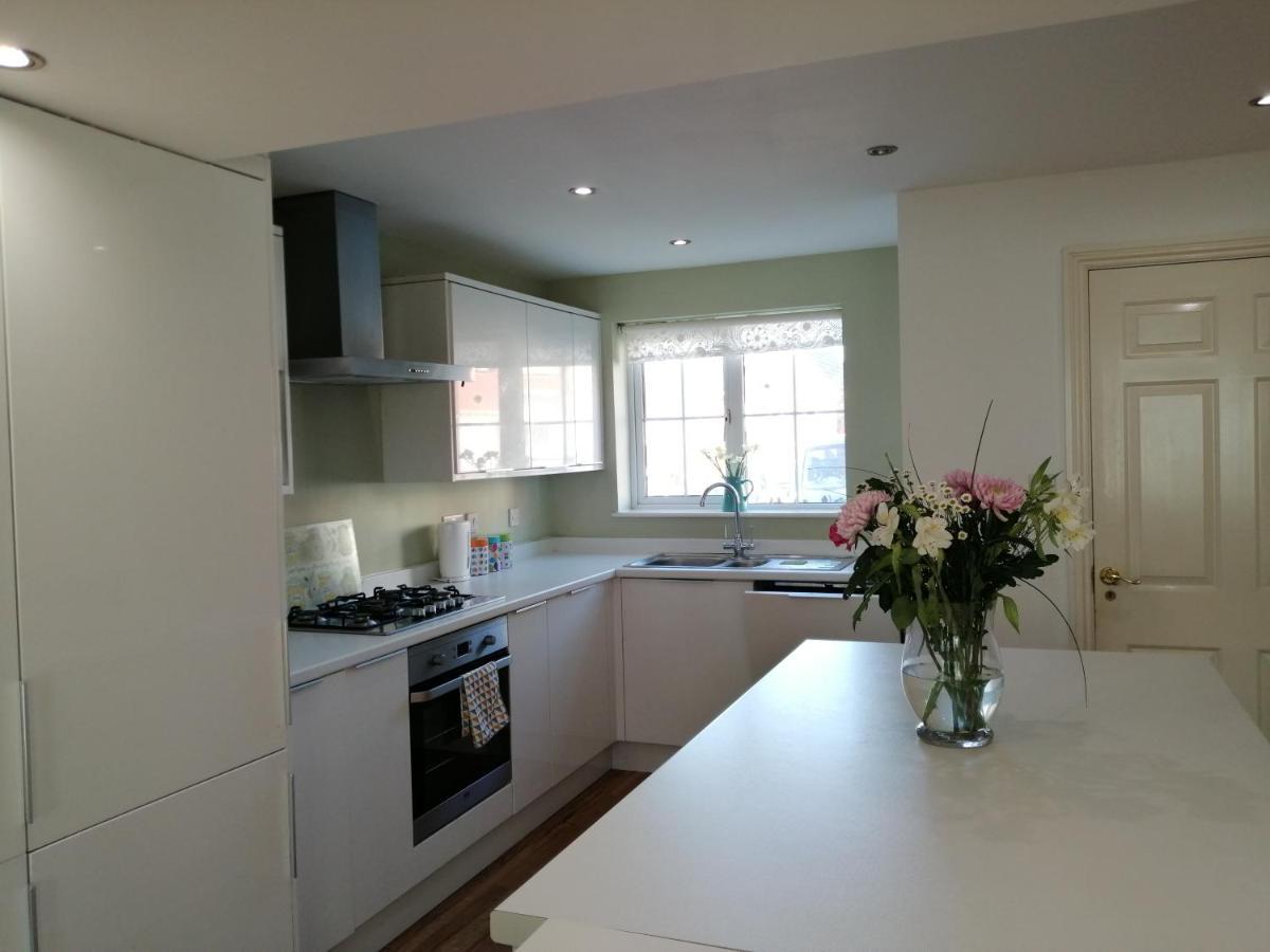 Spacious Townhouse With Sea Views Near Cardiff Barry Exteriör bild