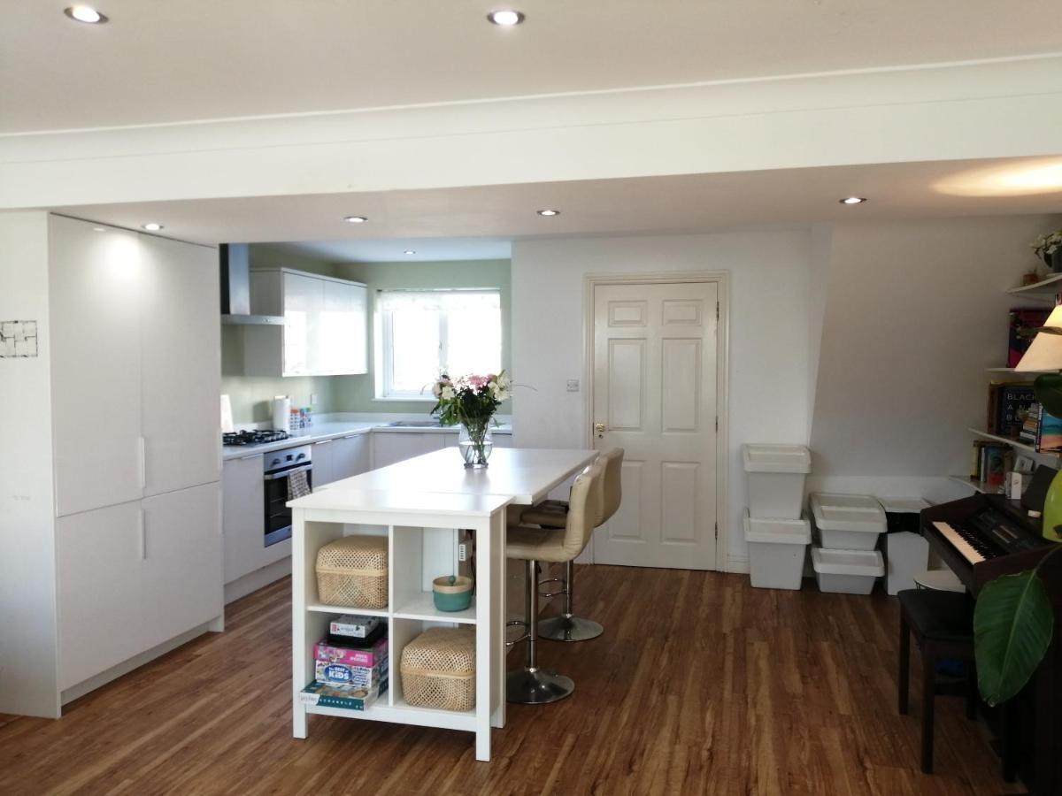 Spacious Townhouse With Sea Views Near Cardiff Barry Exteriör bild