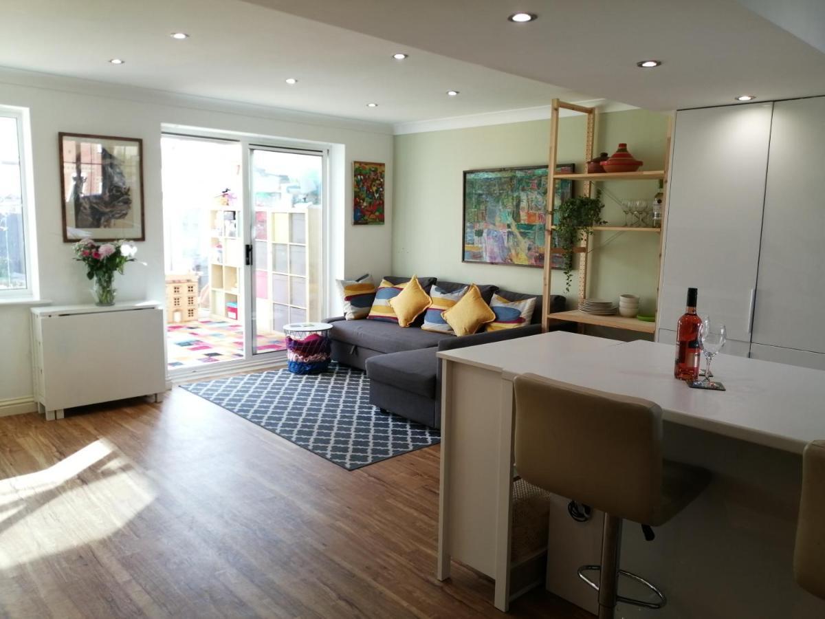 Spacious Townhouse With Sea Views Near Cardiff Barry Exteriör bild